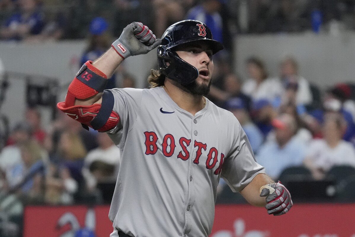 Abreu meletakkan dua home run, Duran menjejakkan tembakan penebusan sebelum Red Sox menewaskan Rangers 7-2